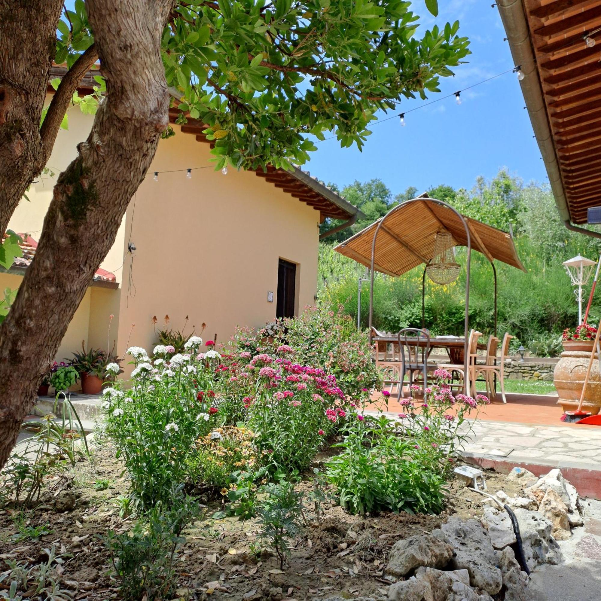 Guest House Torre Guelfa,Giaggiolaia Via San Martino Altoreggi 20 ฟิลยีเน วัลดาร์โน ภายนอก รูปภาพ